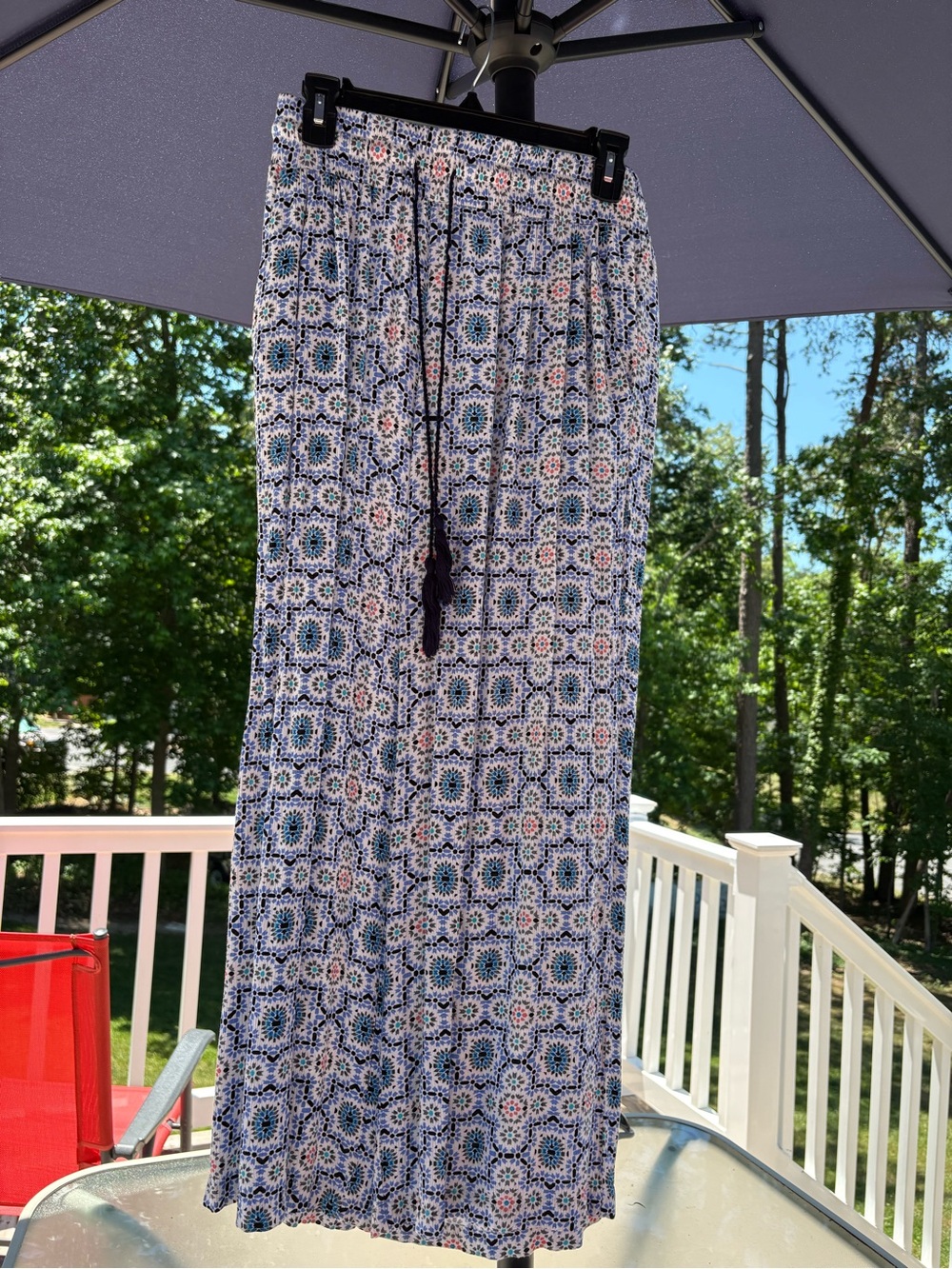 Women’s flowy pants.